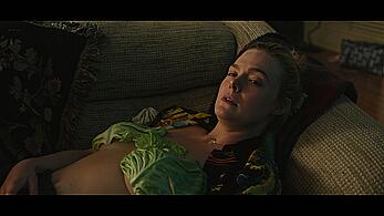 Actress - Elle Fanning: Movie - Margo's Got Money Troubles